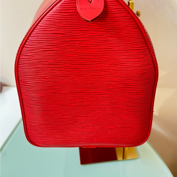 LOUIS VUITTON M42997 LV Speedy 35 Travel Bag Epi Red Leather Gold Hardware - Picture 7 of 16
